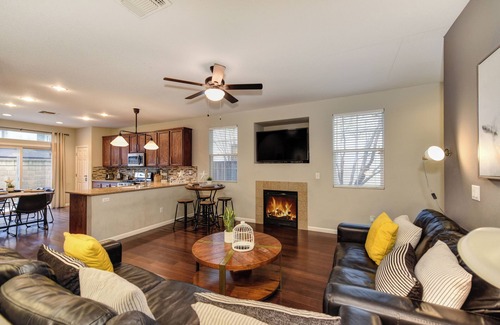 North Natomas Casa | Dragon House Garage Grill close to Airport Downtown Golden1 Arena Discovery Park