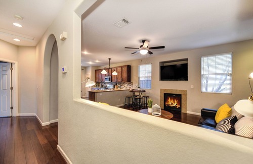 North Natomas Casa | Dragon House Garage Grill close to Airport Downtown Golden1 Arena Discovery Park