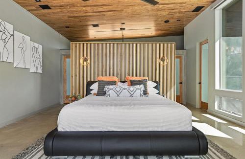 Yucca Valley Casa | Dragonfly by Fieldtrip Luxe Oasis w Resort Pool