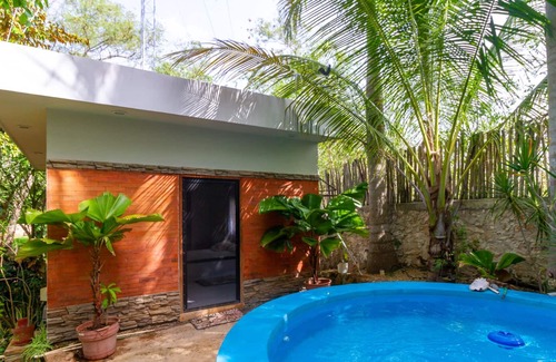 Merida Cabaña | Casa de campo LIBÉLULAS con piscina y jardín tropical ideal familias o parejas