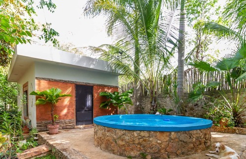 Merida Cabaña | Casa de campo LIBÉLULAS con piscina y jardín tropical ideal familias o parejas