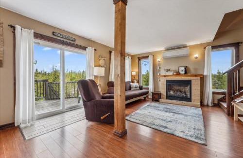 Northern Bruce Peninsula Casa | Dragonfly Cove - Nature-inspired Lakeside Living