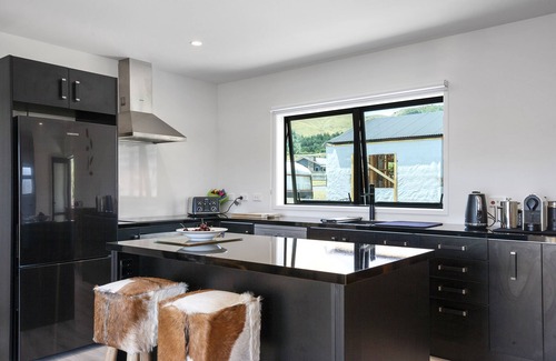 Kinloch Cabaña | Dragonfly's Rest - Kinloch Holiday Home