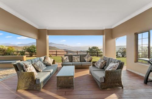 Himeville Casa | Drakensberg Luxury Accommodation - Misty Ridge