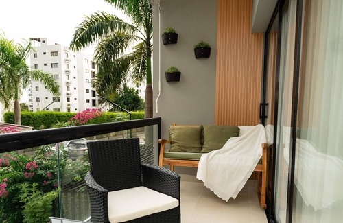 Santiago Province Apartamento | Dream Stay - Pool & Gym - 10min Airport & HOMS
