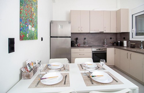 Kiparissia Apartamento | Dream apartment next to the sea