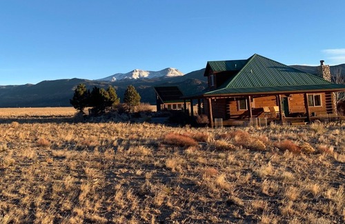 Buena Vista Cabina | Dream cabin w/ stunning views near hot springs & town!