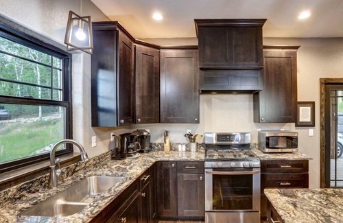 Lead Casa | Dream Catcher- Spacious Rooms & Views- Sleeps 18