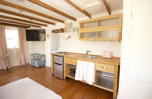 Indian Beach Sapphire Shores Cabaña | Dream Cottage Near Ocean