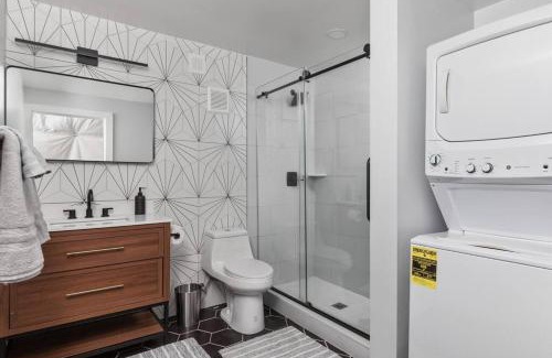 Luray Casa | Dream Dome - Romantic Getaway, Hot Tub, AC, Wifi, National Park 8 min