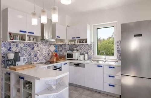 Cove Osibova (Milna) Villa | Dream Holiday Villa With Ping Pong Table And Pool