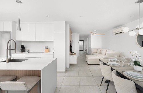 Laval Condominio | Dream Home Retreat - Condo Laval