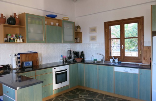 Pylos-Nestoras Casa | Casa de ensueño junto al mar, a 200 metros de la playa, acceso privado