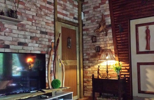 Bogel Casa | Casa ideal con chimenea, piscina cubierta y sauna en el segundo m² terreno arbolado 000