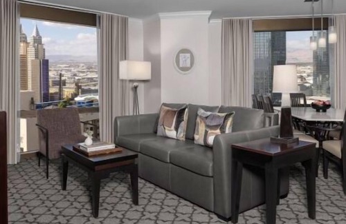 Las Vegas Hotel | Dream Las Vegas Retreat Steps from the Strip!