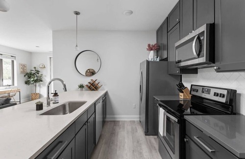 Meridian-Kessler Apartamento | Dream Midtown 1BR in Meridian Kessler CozySuites