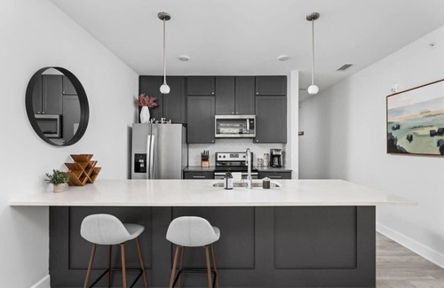 Meridian-Kessler Apartamento | Dream Midtown 1BR in Meridian Kessler CozySuites
