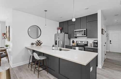 Meridian-Kessler Apartamento | Dream Midtown 1BR in Meridian Kessler CozySuites