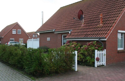 Neßmersiel Apartamento | Dream on the dike 2 Comfortable Vacation Home