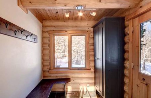Labelle Chalet De Esquí | Vacaciones de ensueño en una cabaña de madera en el lago Mont Tremblant, Canadá