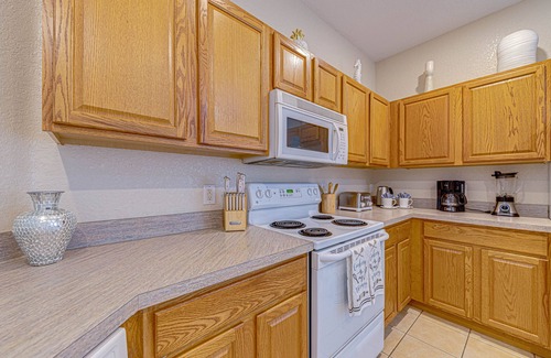 Four Corners Villa | DREAM VILLA-NEW 4BR/3BA-6 MILES FROM DISNEY SOUTH FACING PRIVATE POOL AND SPA