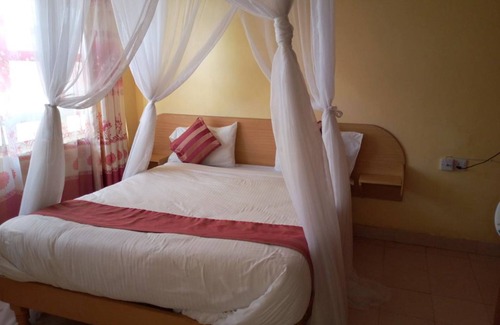 Mai Mahiu Casa | Dream World Guest House