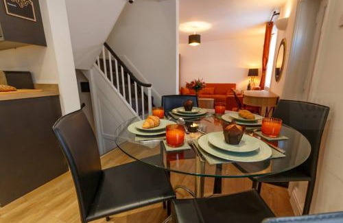 Margate Casa | Dreamland Cottage Margate By Adliv