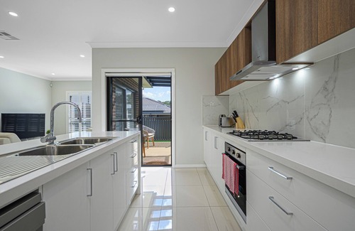 Rouse Hill Casa | Dreamland/Rousehill /Spacious 4BR House/wifi