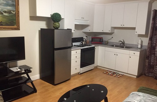 Burbank Casa | Sueños y corrientes. Segunda vivienda con un patio romántico privado.
