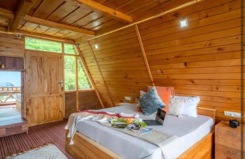 Banjar Casa | Dreams villa A frame cabin
