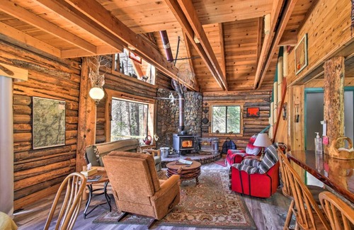 Ponderosa Casa | Dreamtime Cabin with Deck in Sequoia Natl Forest!