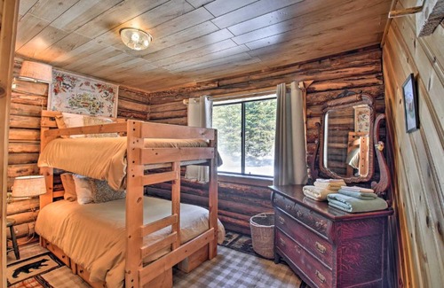 Ponderosa Casa | Dreamtime Cabin with Deck in Sequoia Natl Forest!