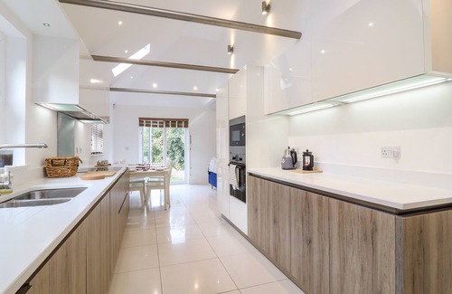 Bromley Common and Keston Cabaña | Dreamwood Lodge