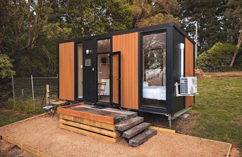 Red Hill Casa | Dreamy 1 by Tiny Away