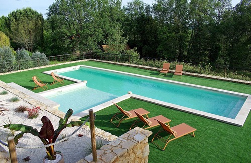 Castelnaud-la-Chapelle Casa | Dreamy 2BD Dordogne hideaway. Heated pool and views. 4 star classified.