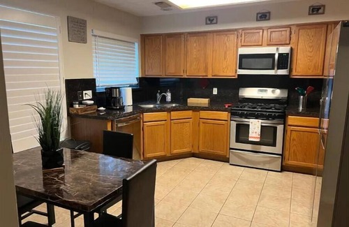 Grogan's Mill Casa | Dreamy 3 Bedroom House in the Woodlands