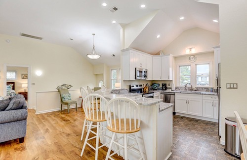 Corolla Light Casa | Dreamy 7BR | Private Pool | Hot Tub | Fireplace