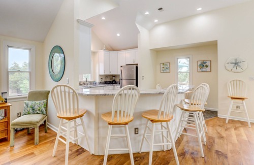 Corolla Light Casa | Dreamy 7BR | Private Pool | Hot Tub | Fireplace