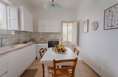 Rilievo Apartamento | Dreamy Apartment with Veranda, Pool and Parking