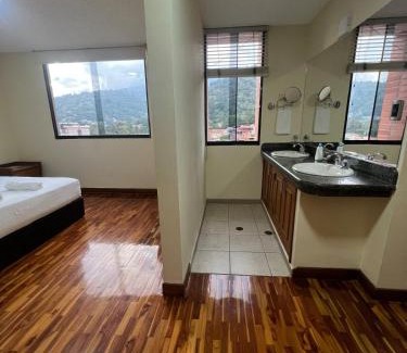 Mérida Apartamento | Dreamy Apt on Main Avenue