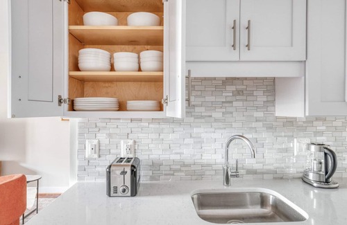 Ballston Apartamento | Dreamy Ballston 1BR w/ W/D, Gym & Pool, near Metro, by Blueground