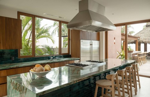 San Francisco Casa | Dreamy Beachfront Luxury House