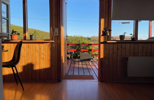 Langanesbyggð Cabina | Dreamy cabin with a garden