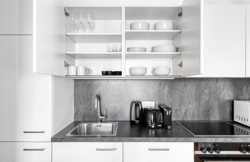 Vienna Apartamento | Dreamy Donaumarina 1BR w/ Balcony & Roof, nr metro U2, by Blueground