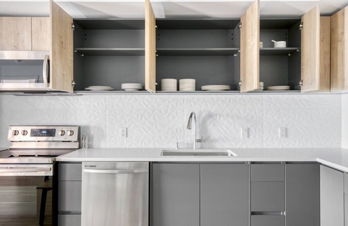 City West Apartamento | Dreamy Downtown 1BR w/ Pool, Gym & W/D near Staples Center, by Blueground (LAX 543)