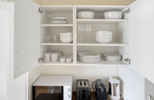 Gundeldingen Apartamento | Dreamy Gundeldingen 2 Room w/ Storage Room, nr Tram, by Blueground