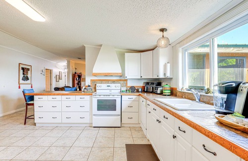 Highland Casa | Dreamy Home on Lake Istokpoga w/ Dock + Views!