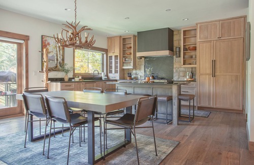 Frisco Casa | Dreamy home on river, mountain views, steps from town.