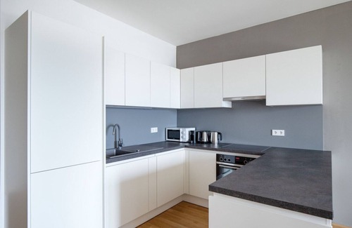 Erdberg Apartamento | Dreamy Landstraße 1BR w/ Pool, Playground & Gym, nr Shops, by Blueground