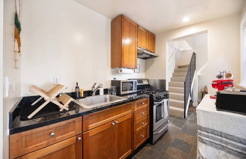 Dolores Heights Cabina | Dreamy Minimalist 1BR Cottage in Eureka Valley